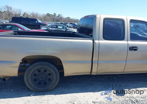 2005 Chevrolet Silverado 1500 Work Truck from USA, damaged, VIN 1GCEC19V45Z122820